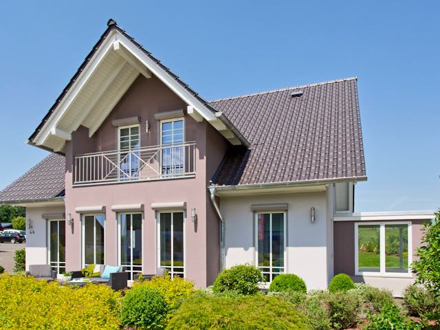 Eengezinswoning Neunkhausen van Fingerhut Haus met zadeldak — prefab woning van 133 m²